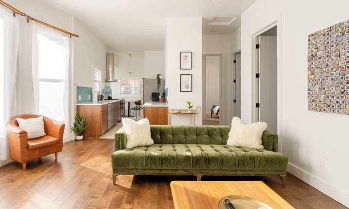 Sunnyside House | HeartofHawthorne MidCentury Dream 95 WalkScore 3BR