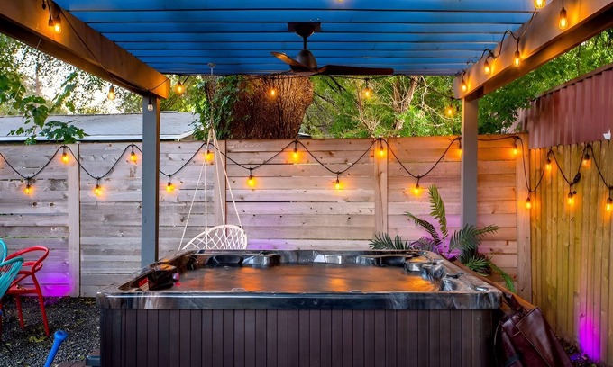 Govalle House | Heated Pool Haven w Hot Tub Downtown 3 mi