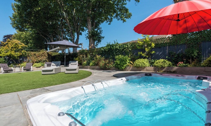 Broadstairs House | Heated Pool in Spacious Family Friendly Luxury