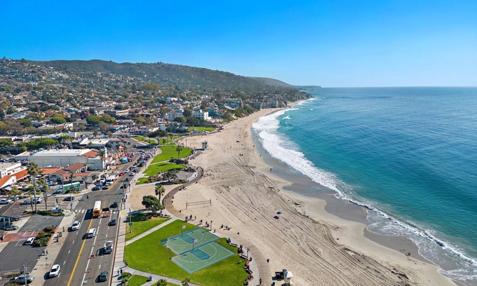 Laguna Beach Hotel | Heated pool, Main Beach, and everything else at your fingertips.