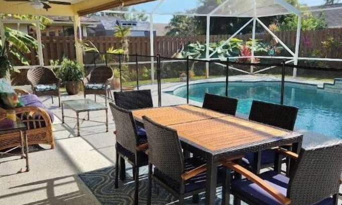 Port Saint Lucie House | Heated pool. Private back yard.