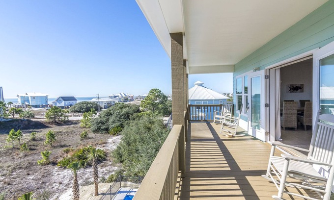 Surf Side Shores House | HEATED PRIVATE POOL, 5 bedrooms, Oceanview, Newly decorated and furnished