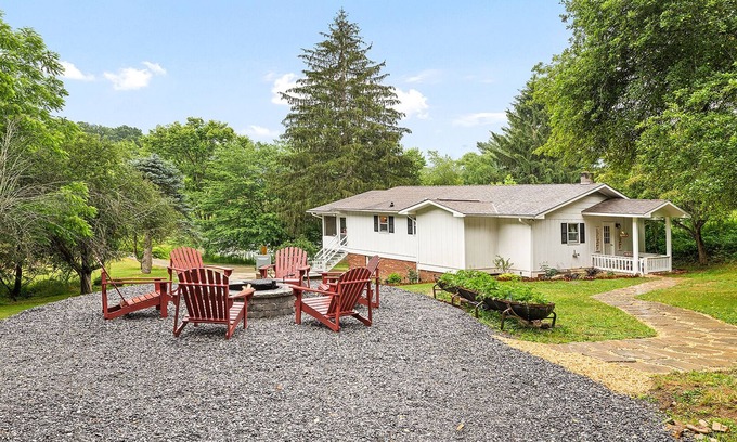 Waynesville House | Heath Retreat Guesthouse - fishing pond, hot tub, and fire pit- family friendly!