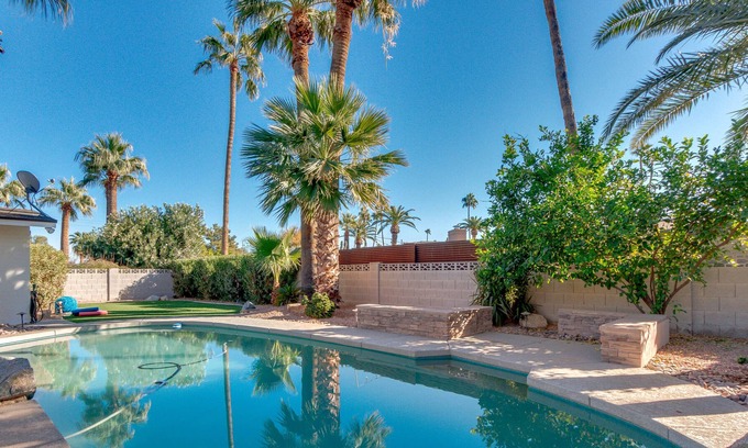 Scottsdale Highlands House | Heatherbrae | Amazing Backyard Pool | Hot Tub
