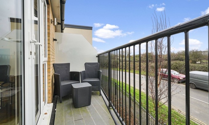 Stanwell Apartment | Heathrow Living Serviced Apartments by Ferndale - Apt 01