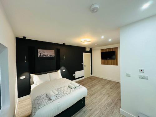 Pinkwell Hotel | Heathrow Lodge Ltd