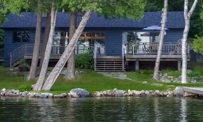 Minett Cottage | Heatwave coming Sept 15 to 21st. New build/Lux cottage, flat property.nS.W. exp