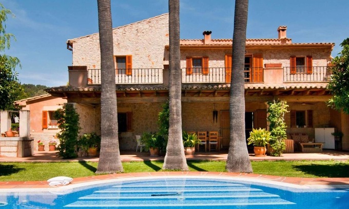 Binissalem Villa | Heavenly finca with a park-like garden