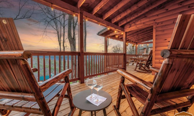 Sevierville Cabin | Heavenly Heights by Ghosal Luxury Lodging