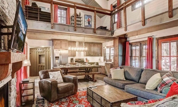 Rancho Bijou House | Heavenly Hideaway 4BR,4BA, Hot Tub