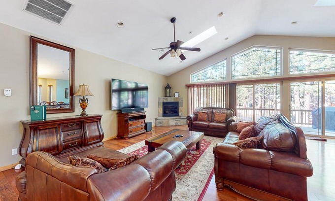 Bijou Park Acres House | Heavenly Lake Hideaway