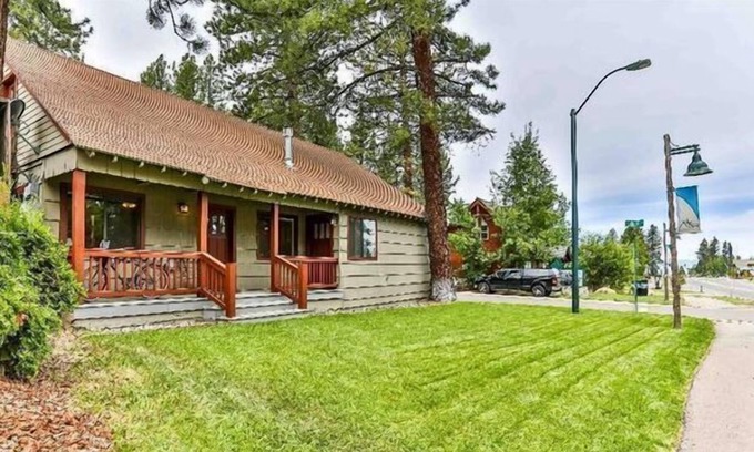 South Lake Tahoe Cottage | Heavenly Ski Run Cottages