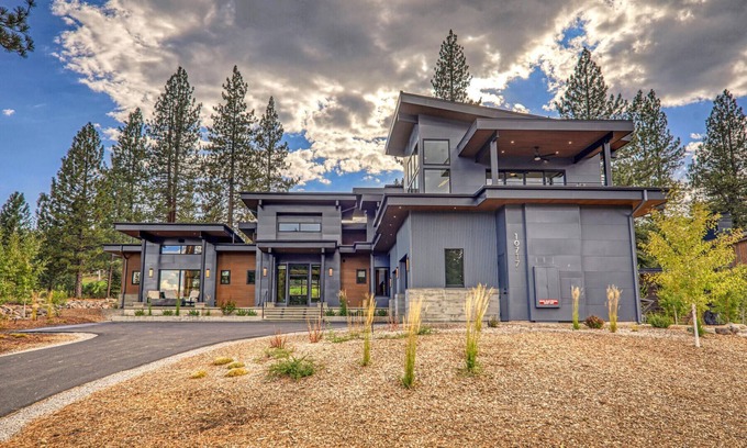 Ponderosa Palisades House | Heavenly Views Private Golf Estate in the Exclusive Schaffer's Mill Community