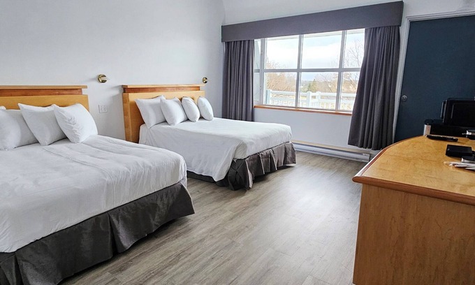 Saint Georges de Malbaie Hotel | Hebergement Fort Prevel