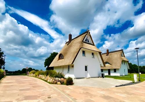 Am Salzhaff House | Heimathafen 1 - Ferienhaus mit Kamin, Sauna und Meerblick