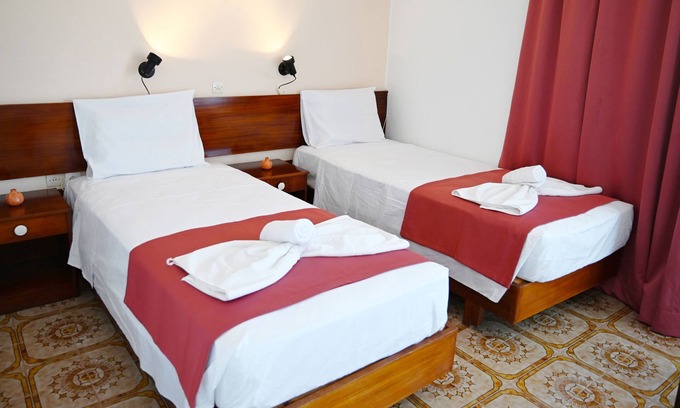 Paradisi Apartment | Helena Apartment GF with Garden View near Airport