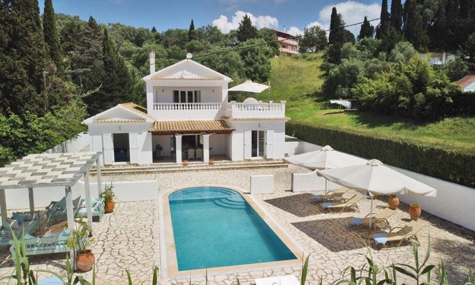 Arillas Villa | Helios Court Villa