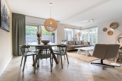 Groot Valkenisse House | Hello Zeeland - Vakantiewoning Beach Lodge Zilt