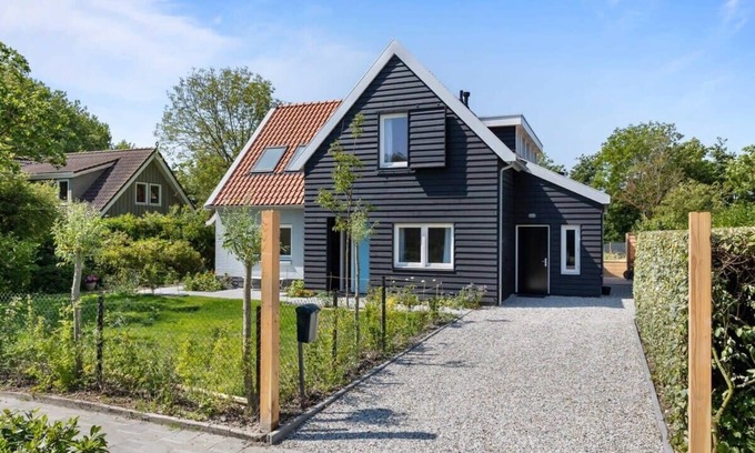 Domburg Villa | Hello Zeeland - Vakantiehuis Casembrootplein 19