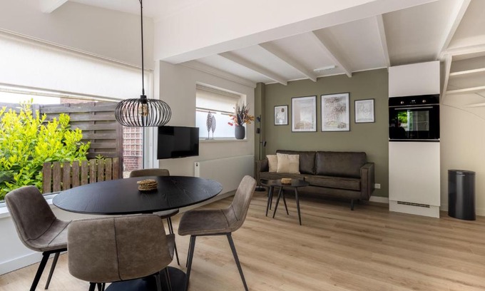 Domburg House | Hello Zeeland - Vakantiehuis Roosjesweg 5