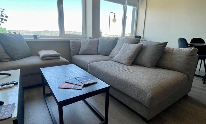 Sandviken Apartment | Helt nyoppusett leilighet