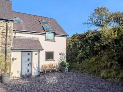 Dinas House | Hen Gapel
