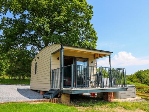 Rhayader House | Hen's Hideaway