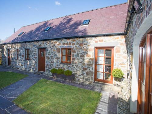 Llandwrog House | Hen Stabl Llandwrog