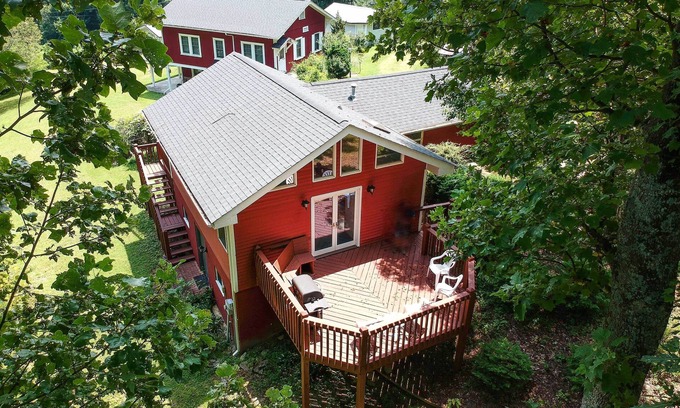 Hendersonville Apartment | Hendersonville 'Cantrell Cottage' - Smoky Mtn View