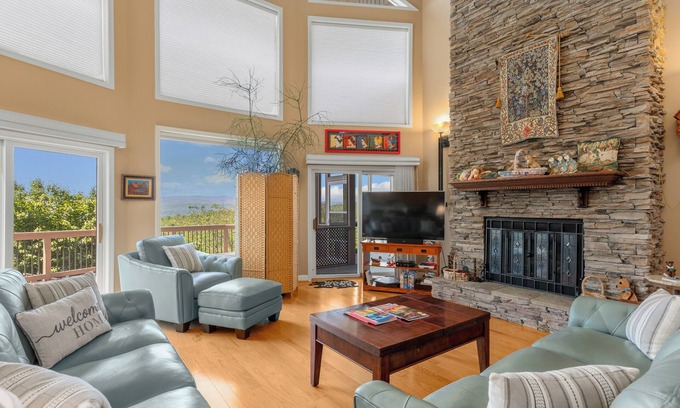 Rambling Ridge House | Hendersonville Heaven Sent
