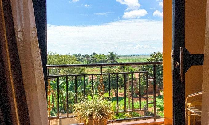 Entebbe Hotel | Hendo Hotel