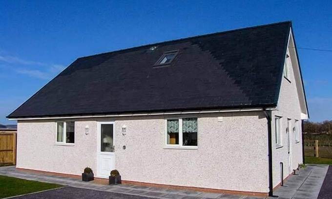Llanynys Cottage | HENDRE, family friendly, with open fire in Ruthin