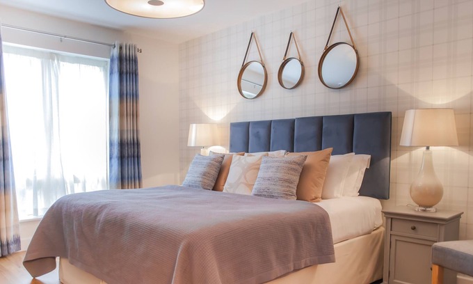 Bath Apartment | Henge House - Bluestone Apartment