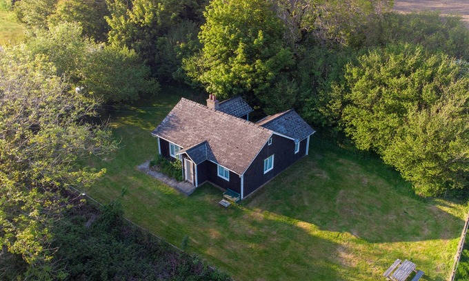 Felindre Farchog Cottage | Henllys Lodge