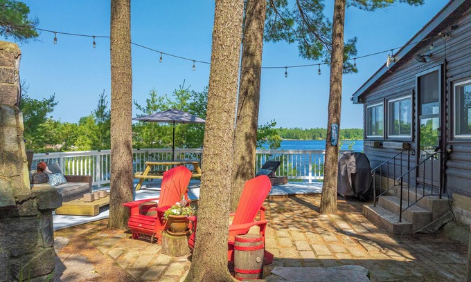 Muskoka Lakes Cottage | Hennessy Lake House, Port Carling Waterfront Property