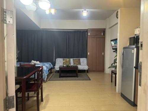 Pasay Hotel | Henry's Newport Deluxe Condotel