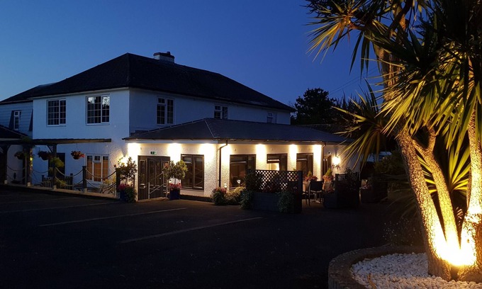 Charmouth Bed & Breakfast | Hensleigh House