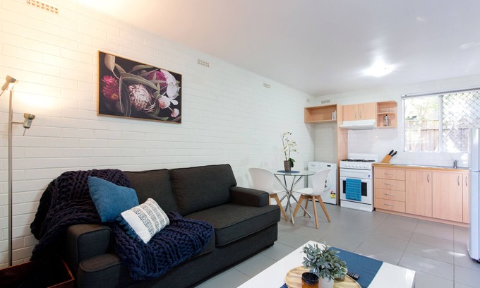 Shenton Park Apartment | Hensman 5 Shenton Park Apartment