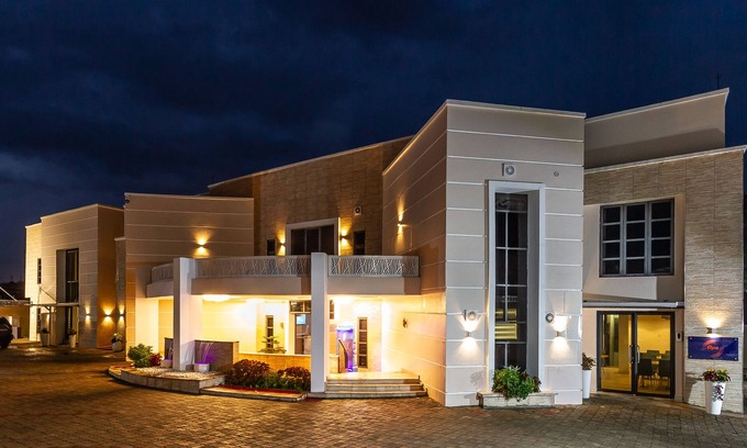 Wuse 2 Hotel | HERA