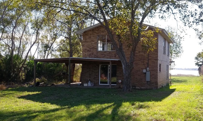 Lake City House | HERE IT IS on Lake Corpus Christi close to State Park; house or RV lot