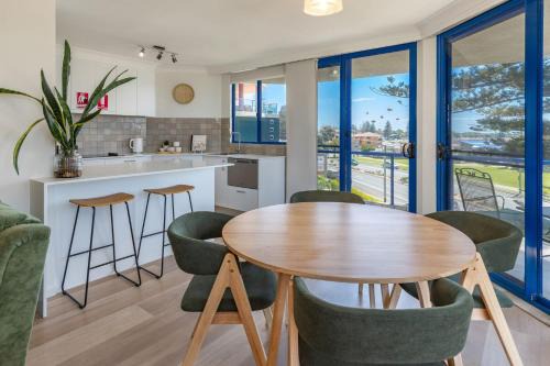 Tuncurry Apartment | Heritage 301