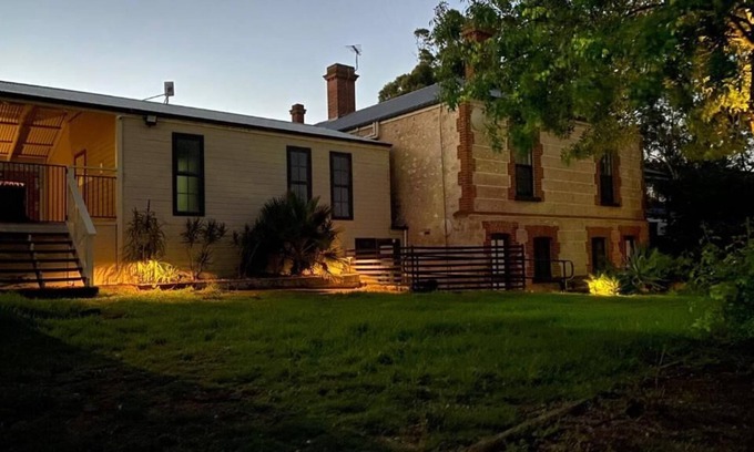 Wellington Villa | Heritage Beauty and Modern Comforts Awaits at Wellington's Riverside Retreat