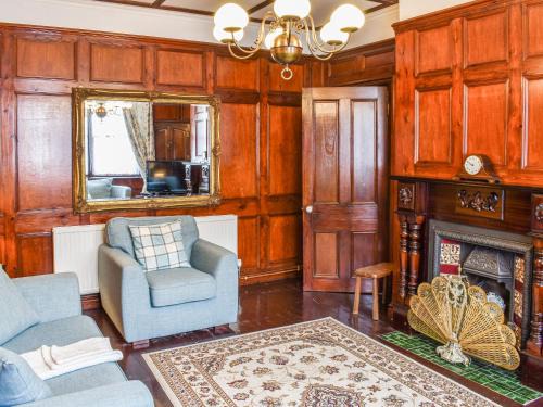Rhyl House | Heritage Lodge