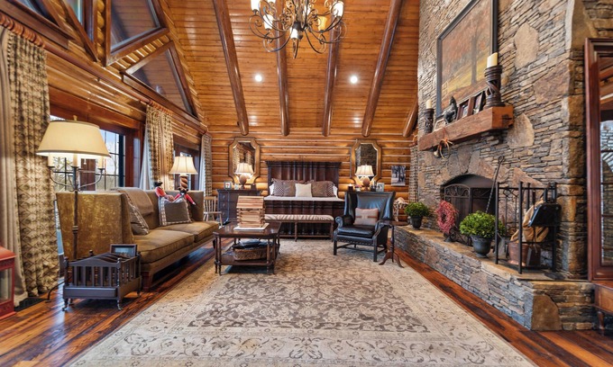 Versailles Cabin | Heritage Lodge - New!