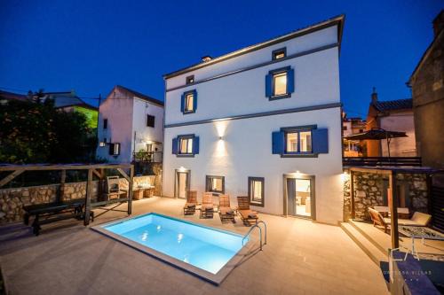 Municipality of Omisalj Villa | Heritage Villa Castel Muschio