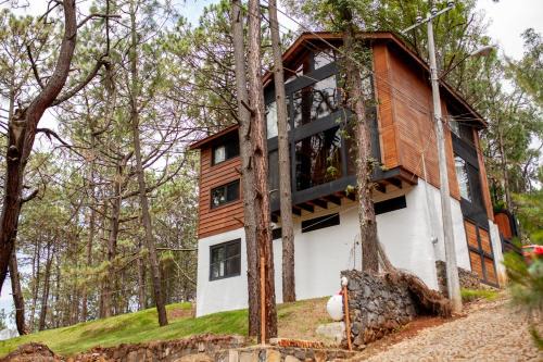 Mazamitla Ski Chalet | Hermosa Cabaña en Mazamitla a 1km del centro - Hermosa vista - Cómodas habitaciones - Todo cerca