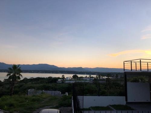 Tequesquitengo House | Hermosa casa vista al lago
