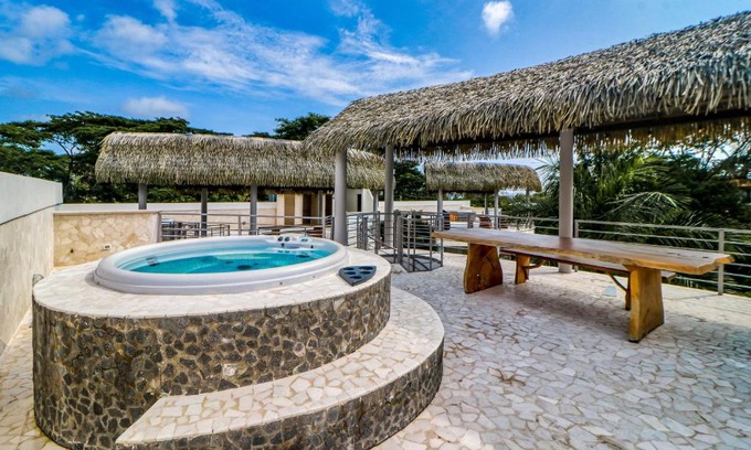 Jaco Apartment | Hermosa Wave C1 & C2