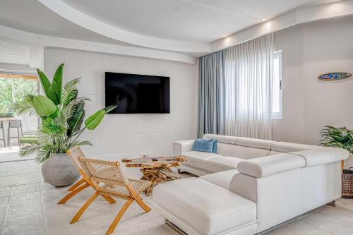 Jaco Apartment | Hermosa Wave D1 & D2