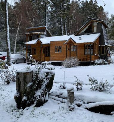 San Carlos de Bariloche Apartment | Hermosas Cabañas frente con vista al Nahuel Huapi